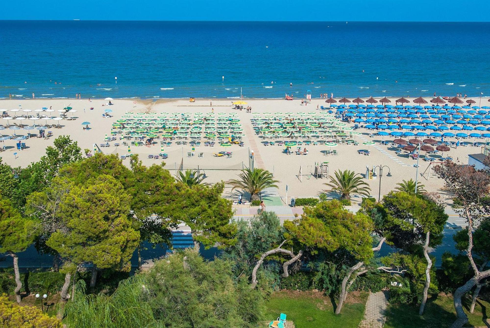 Hotel Smeraldo Giulianova Exterior foto